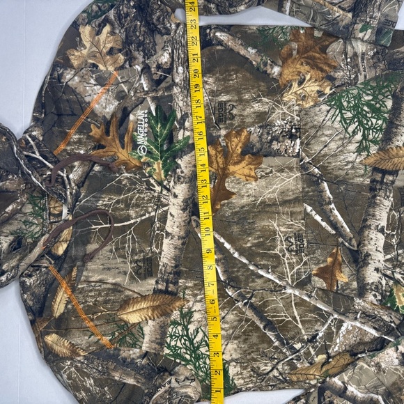 Magellan Outdoors Camo Hooded Jacket Size Medium. - Picture 6 of 11